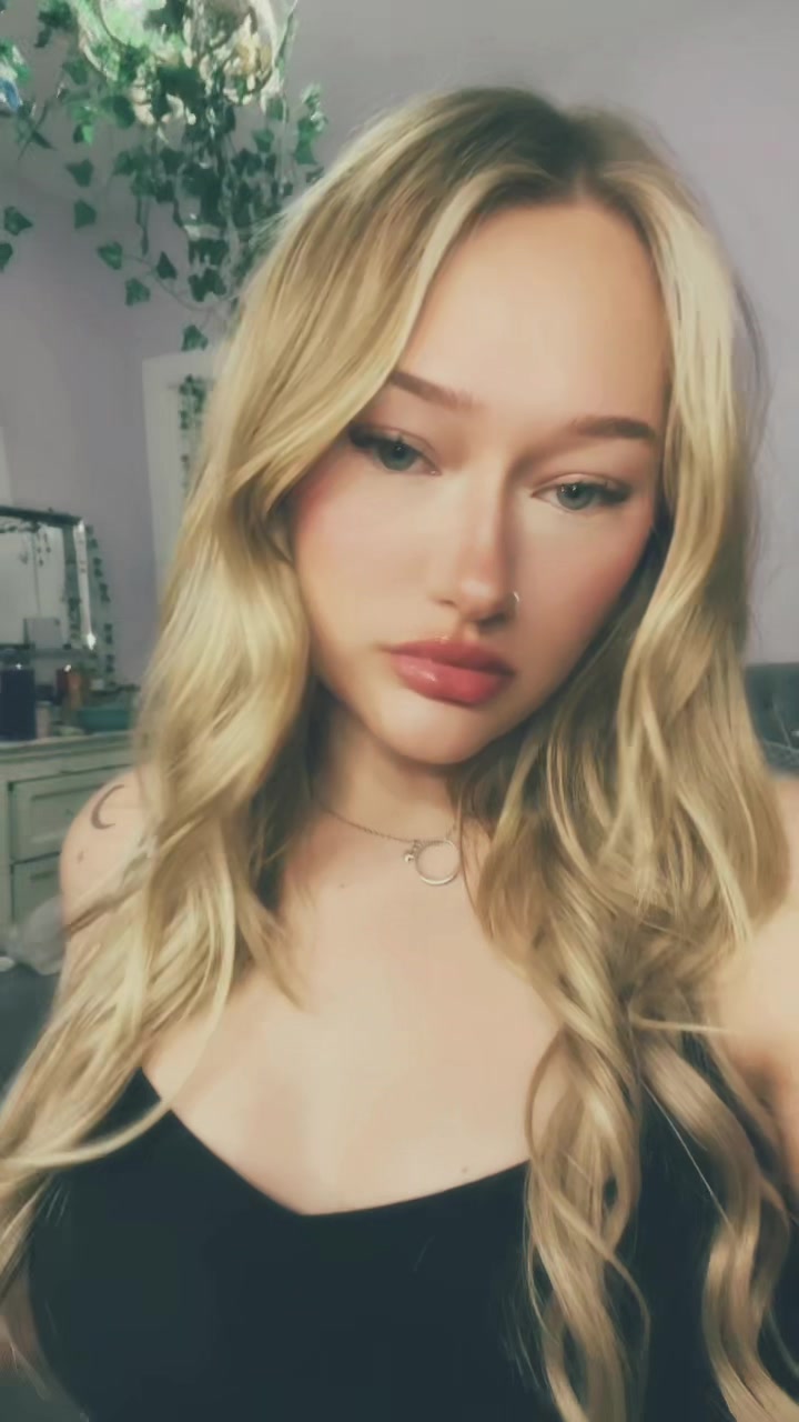 @violet