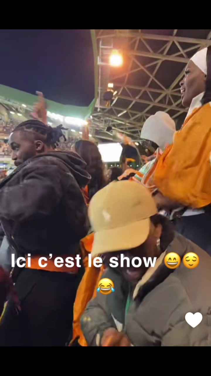@📸LOGBOOO M&Eacute;DIA 🎥