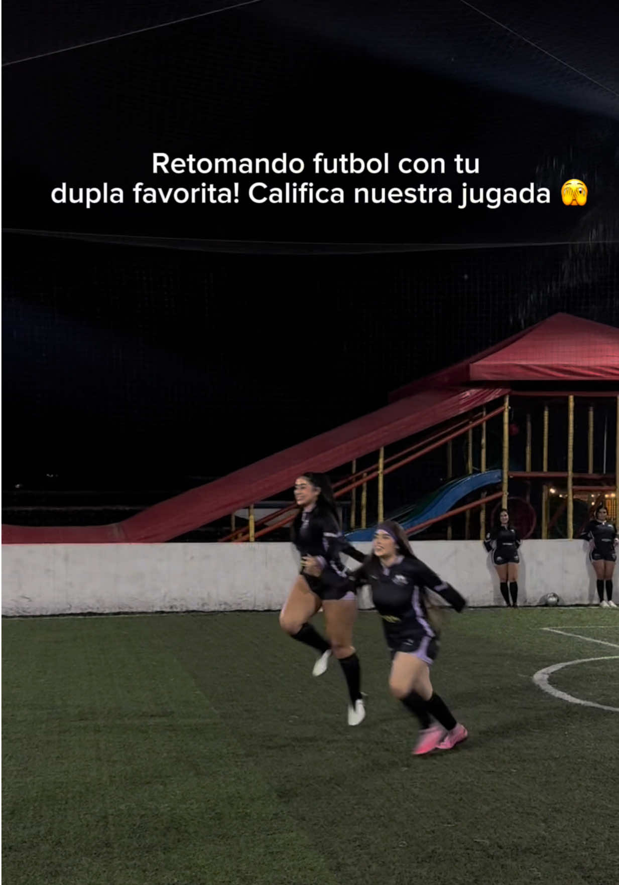 @Monica Vallejo Oficial