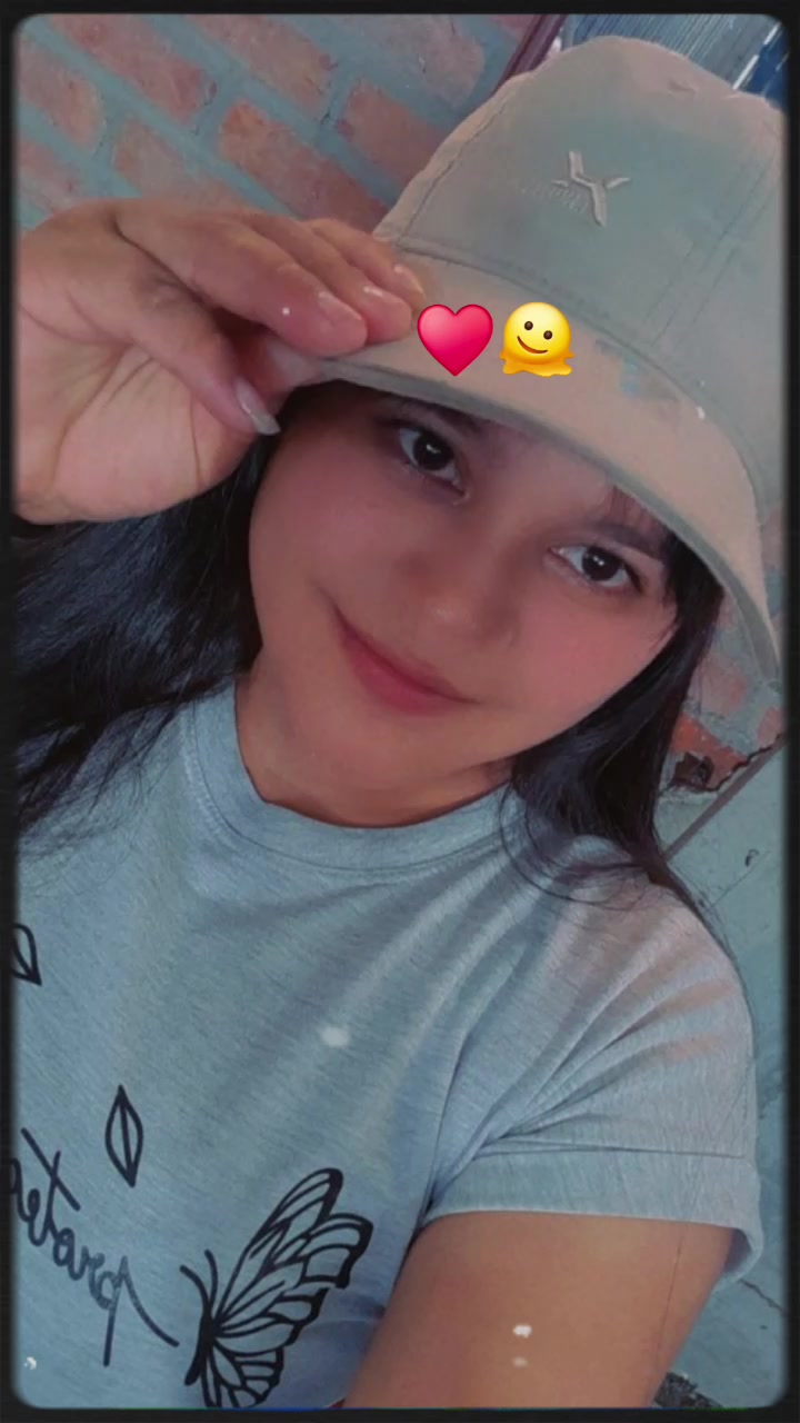 @Naomi 🦋🥰