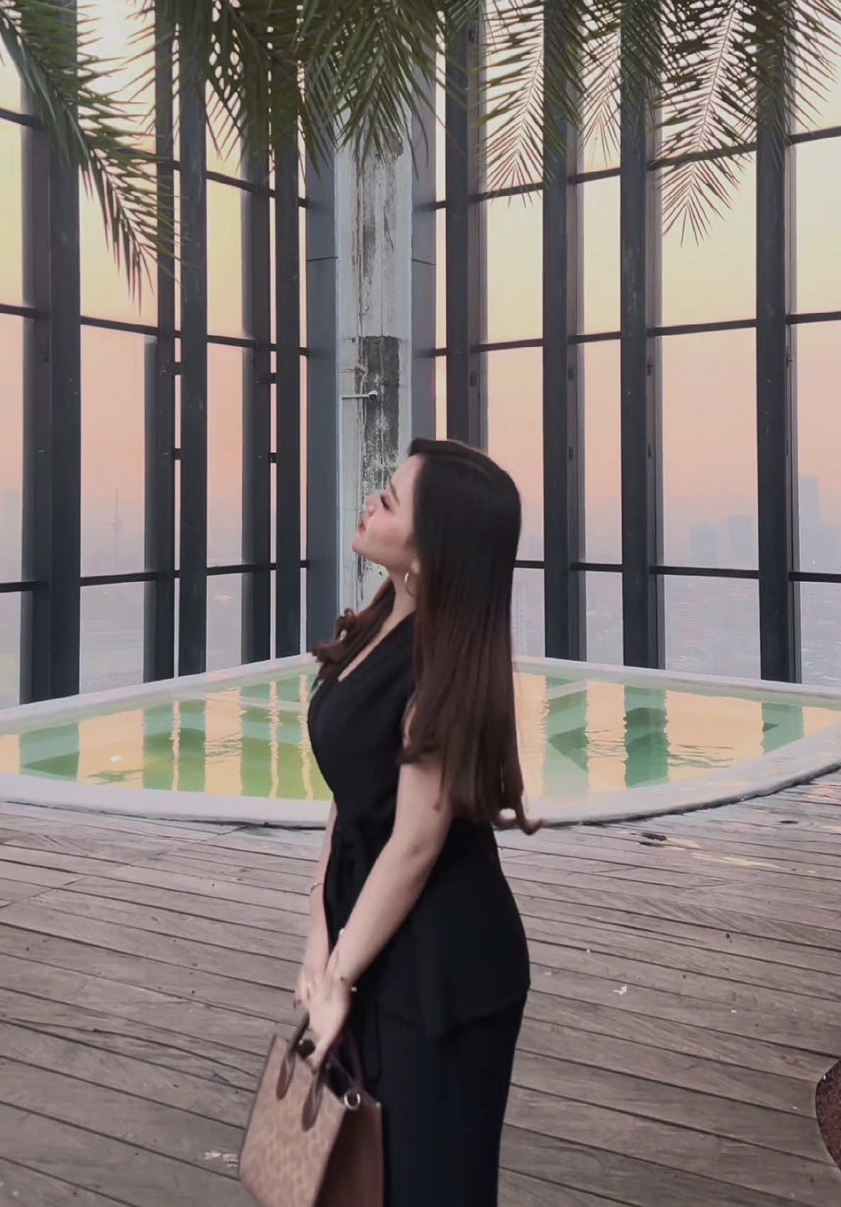 @Tiaralintang_