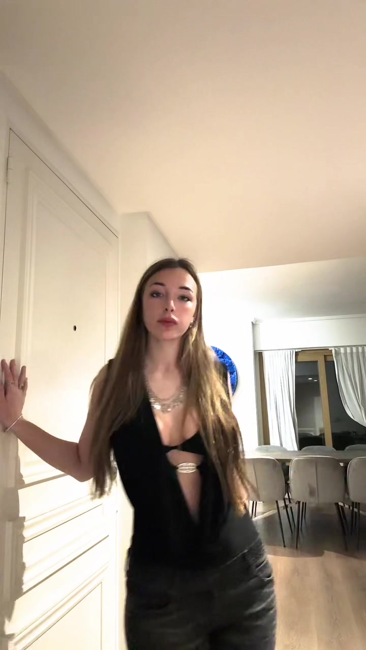 @isabella