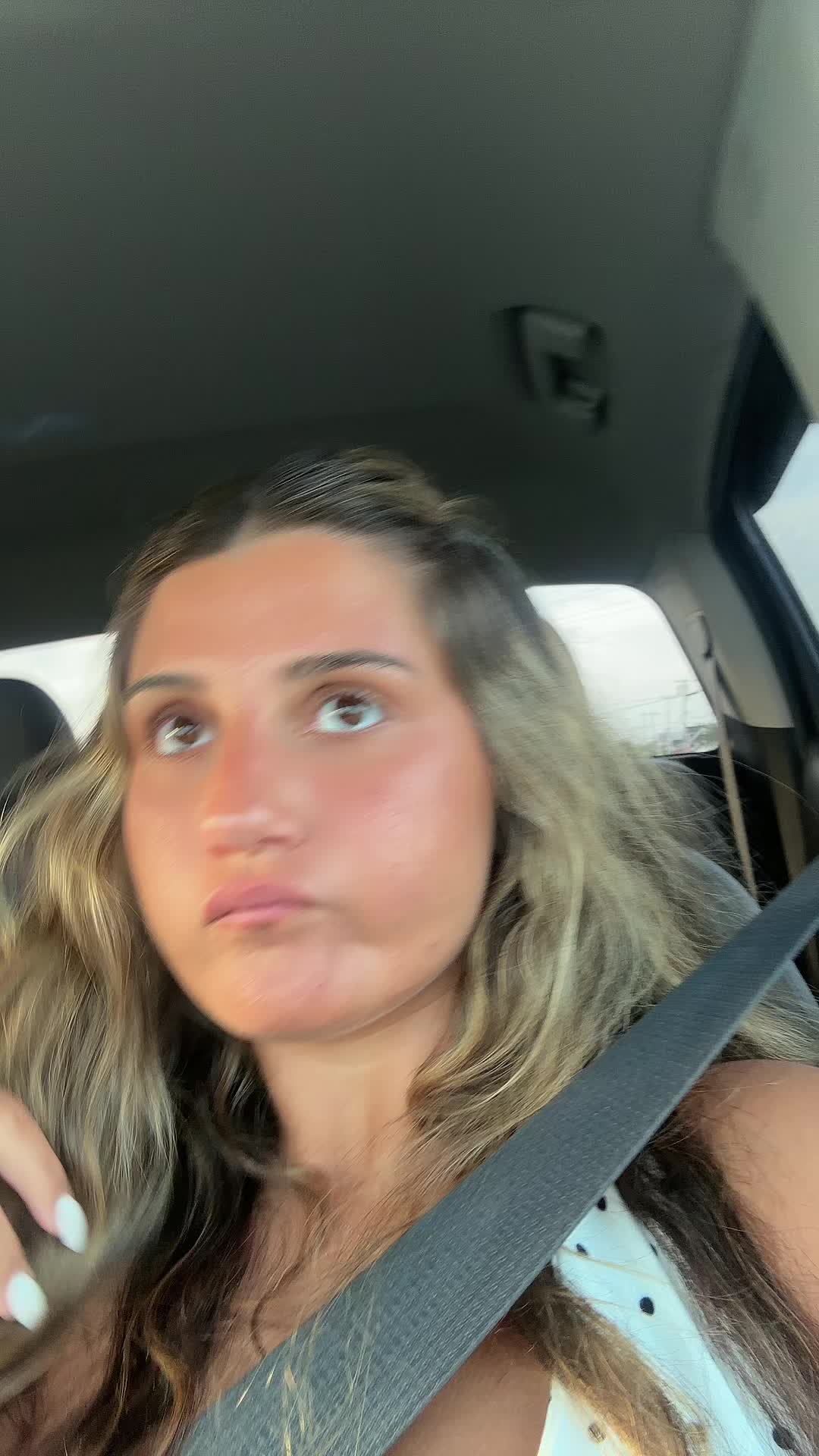 @julessalbanese