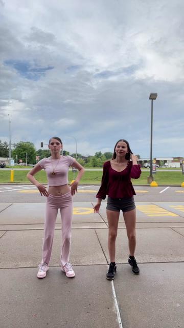 @Sophie💞 and Lucy🥰