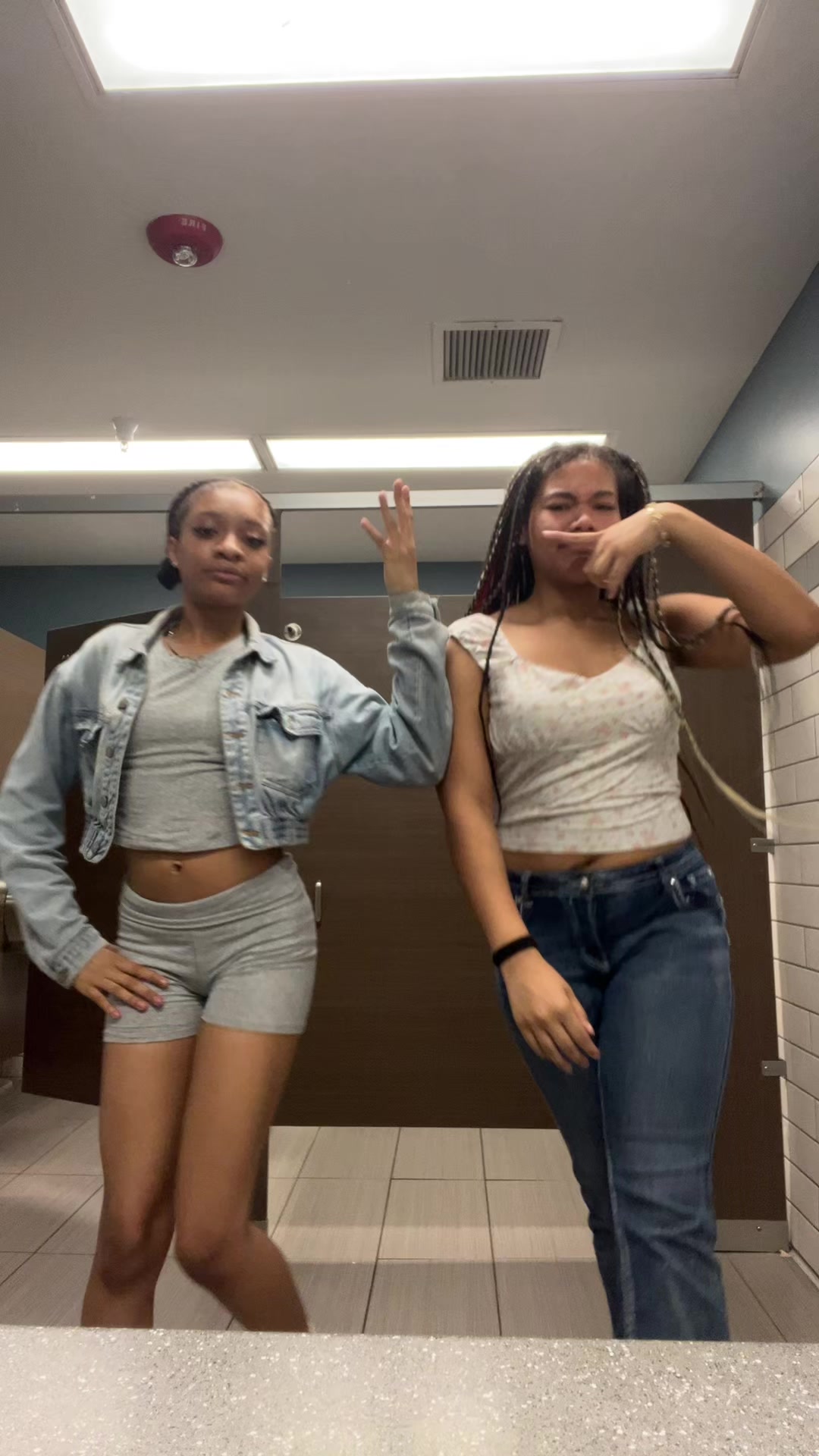 @2twogirls1life