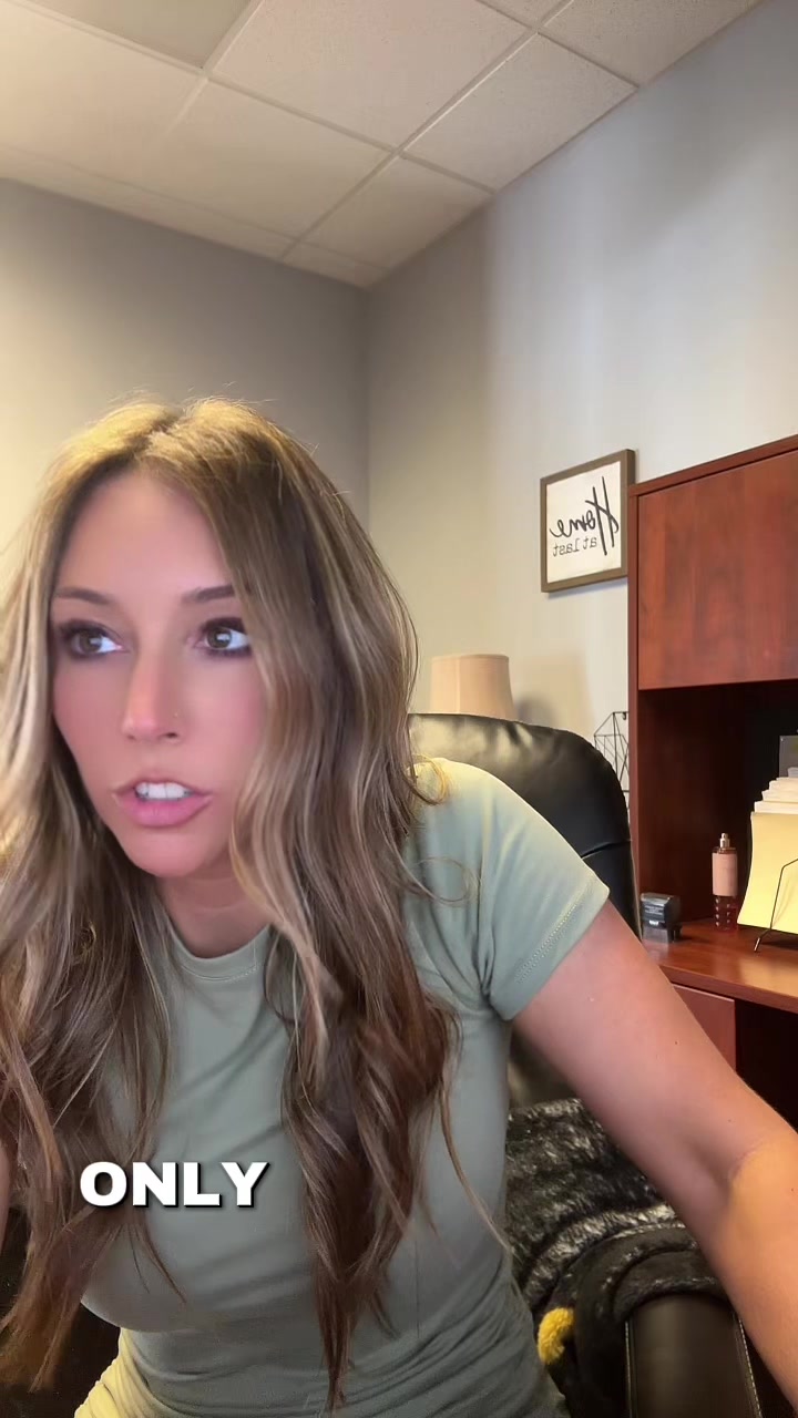 @daniellehelmers
