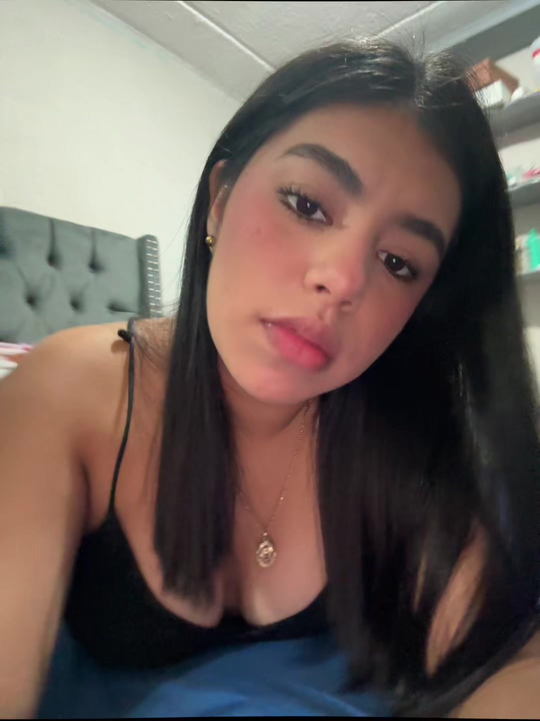 @Valeee
