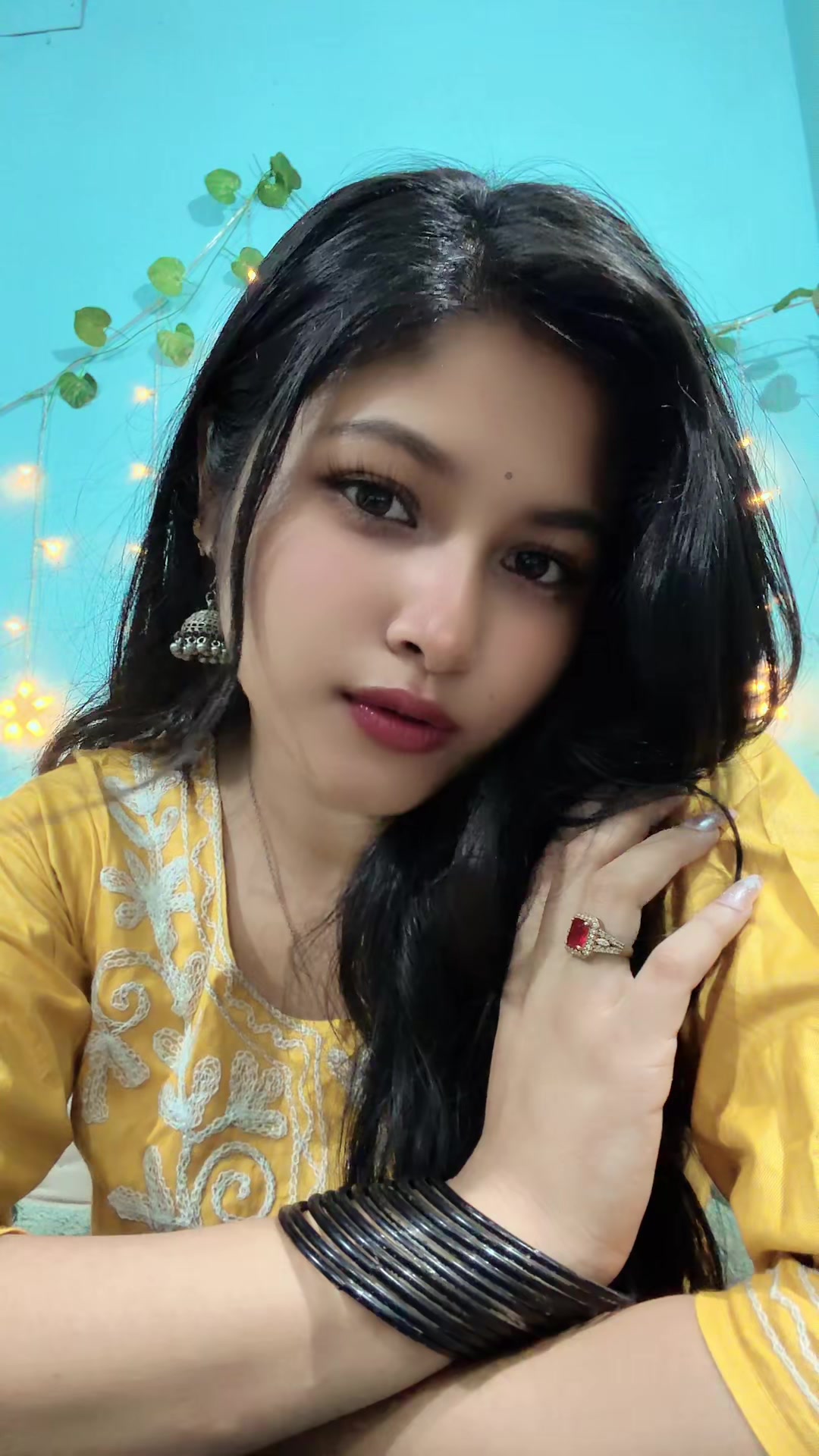 @Khushi🖤