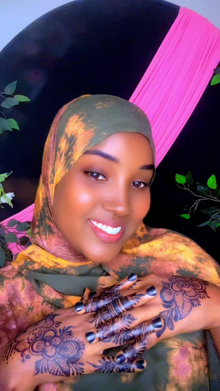 @khadijamariin008🖤💙❤️