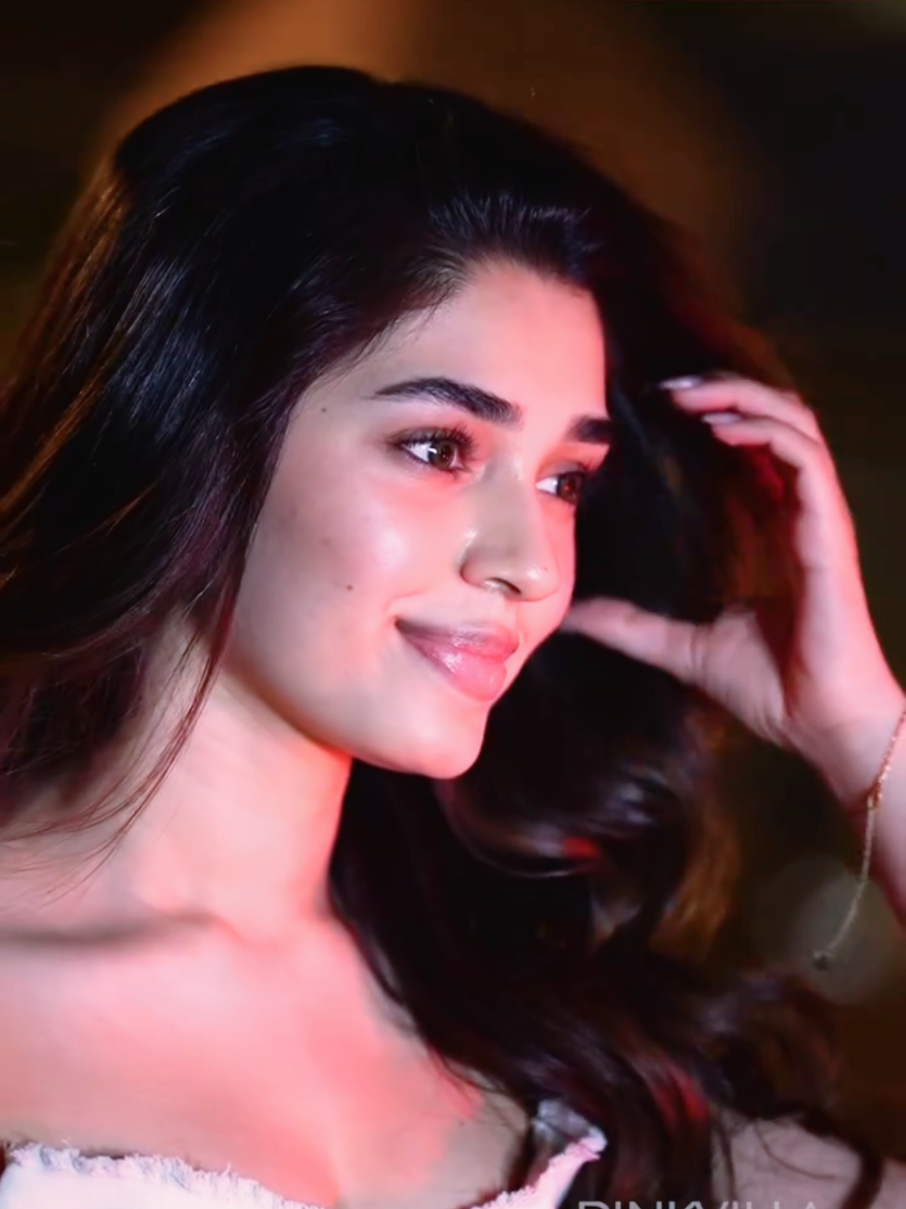 @BOLLYWOOD-GOSSIP