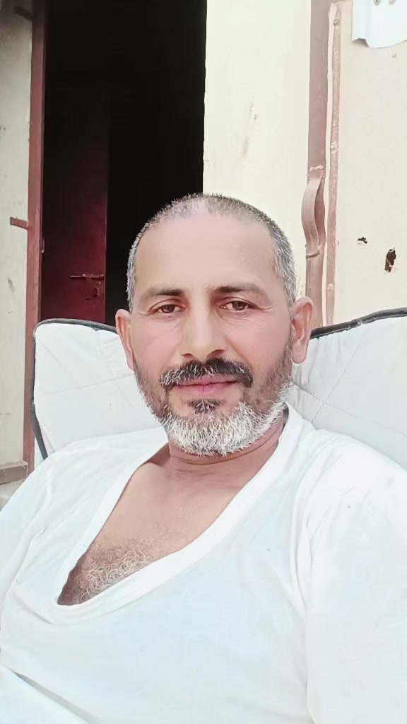 @غلام اكبر