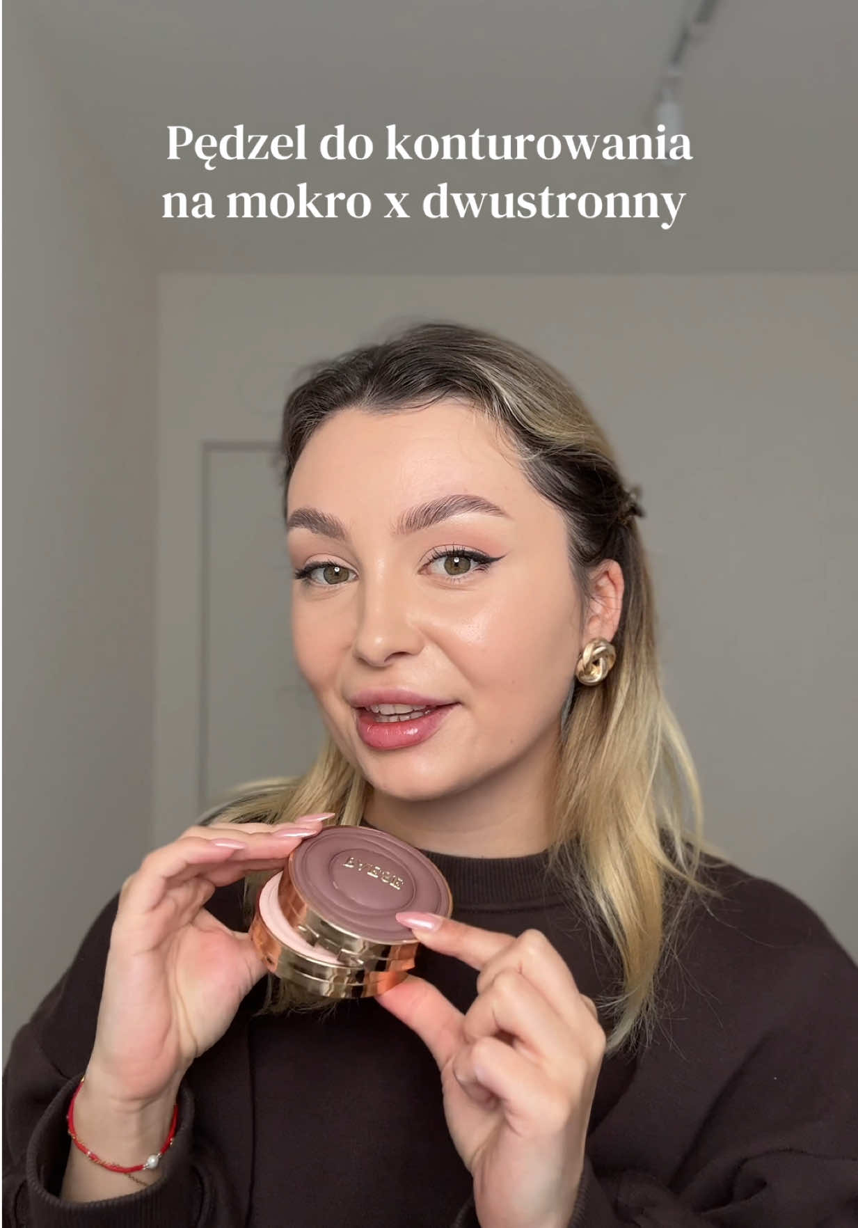 @klaudiadyis