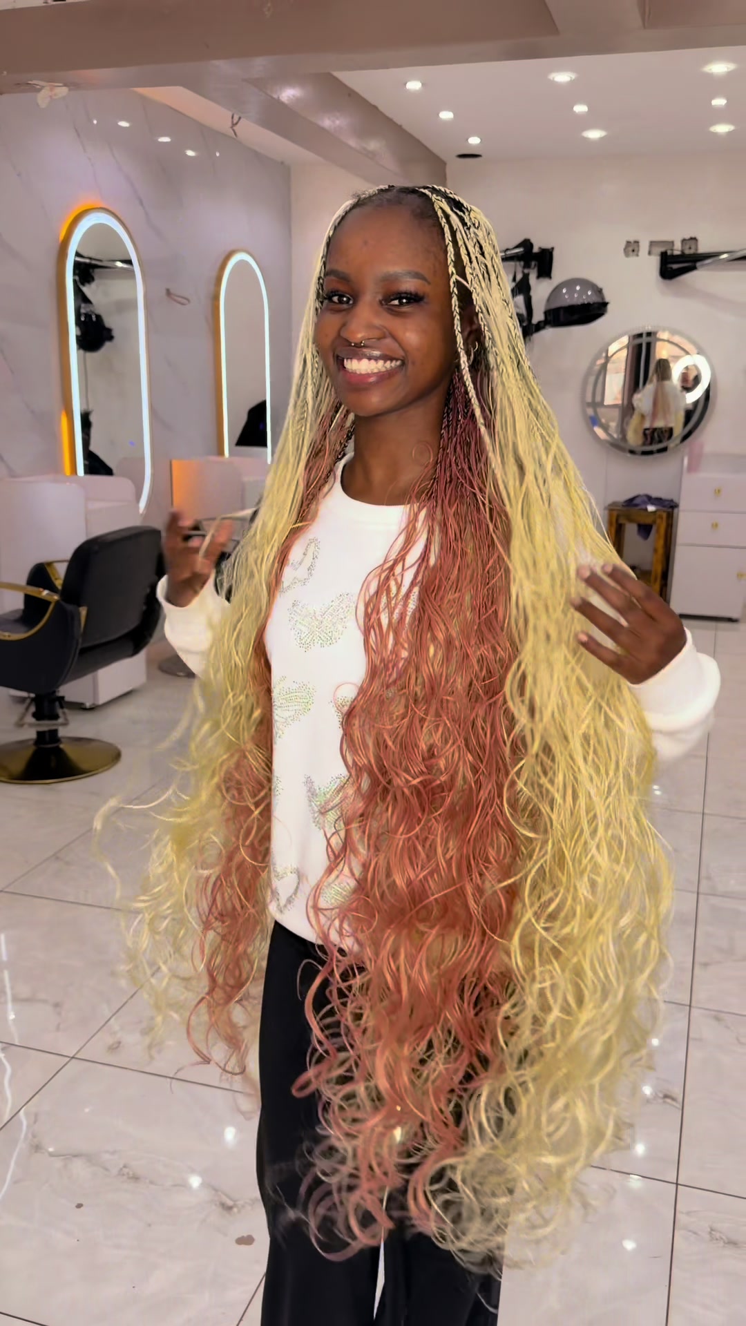 @GEECURLY SALON