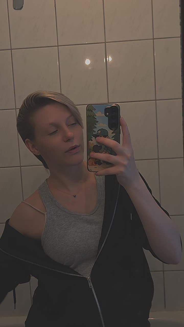 @♡ 𝔍𝔢𝔰𝔰𝔦𝔢 ♡