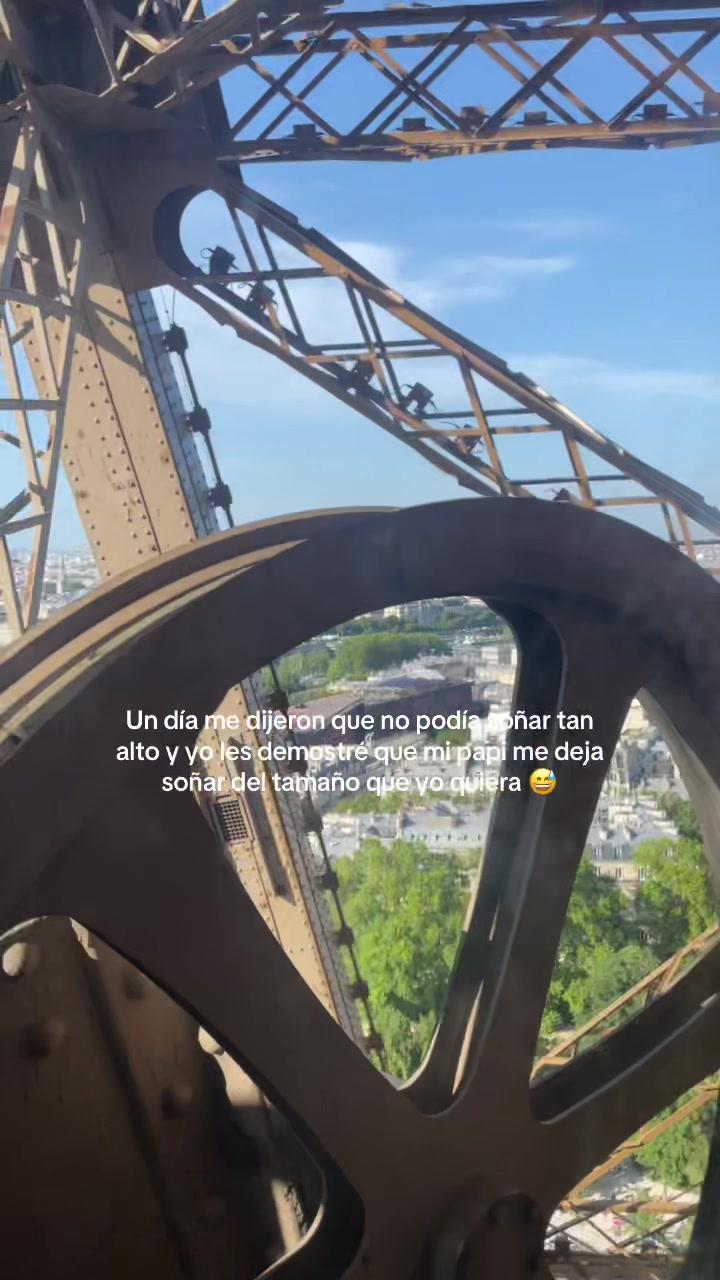 @Laura Mena