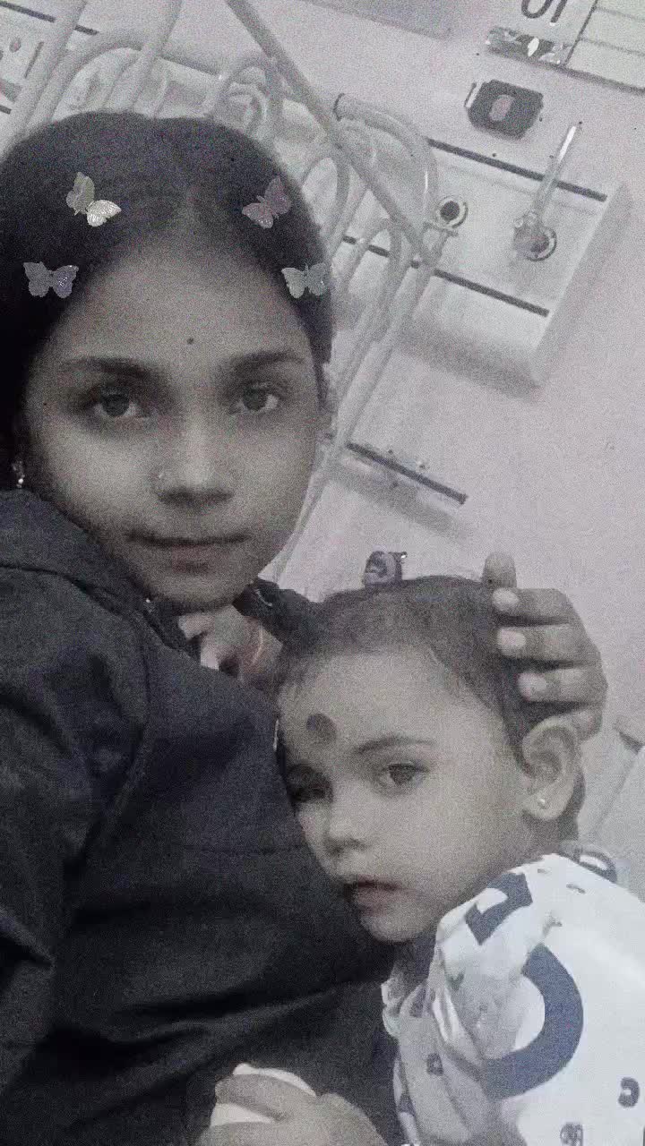 @priyakshara🫠🤍🦋