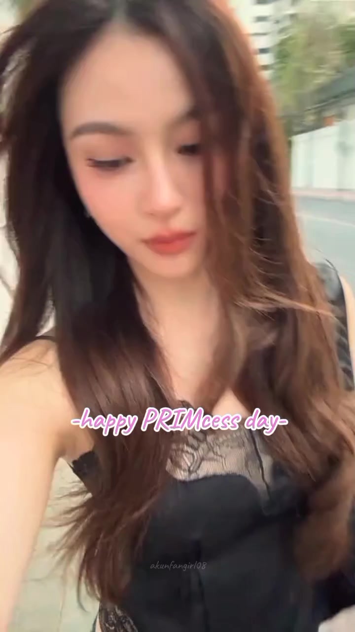 @~~