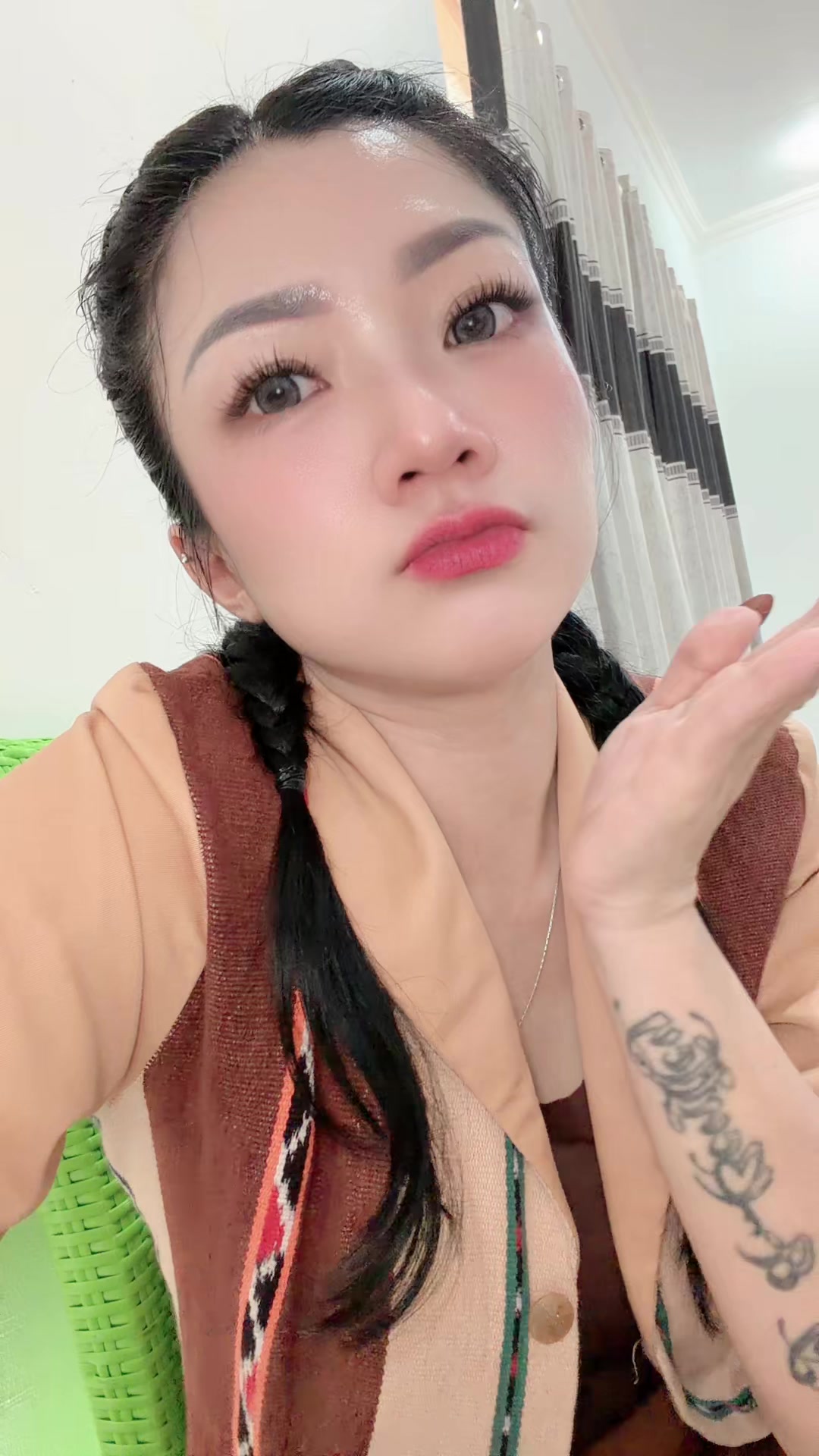 @AMW