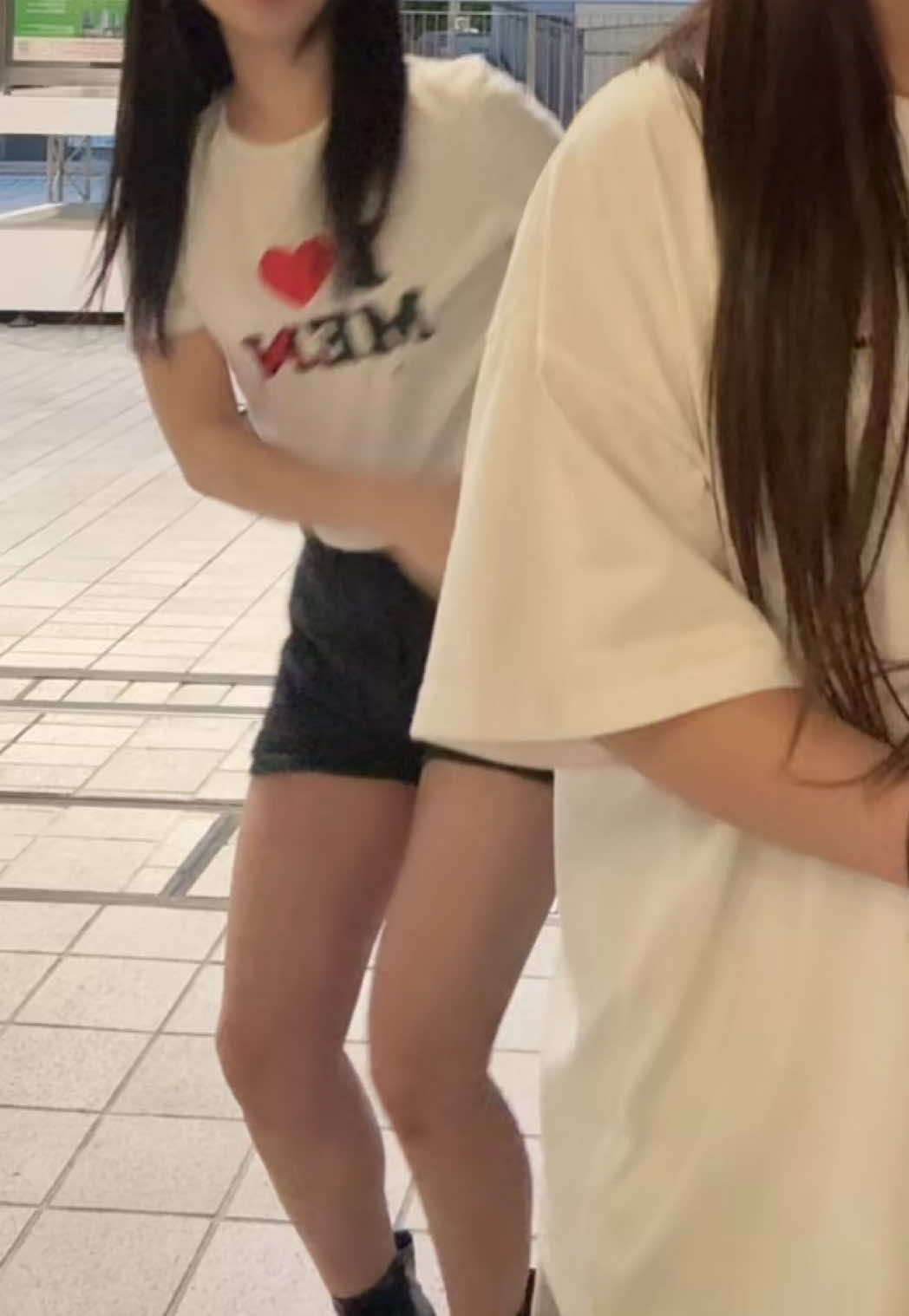 @莉子