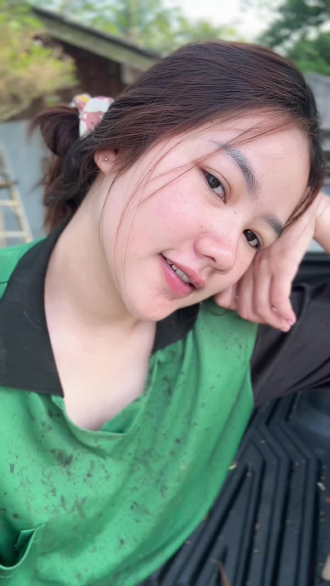 @พลอย