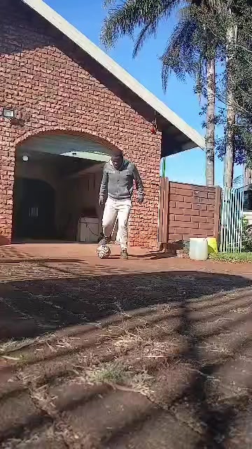 @MosesMokasi@11