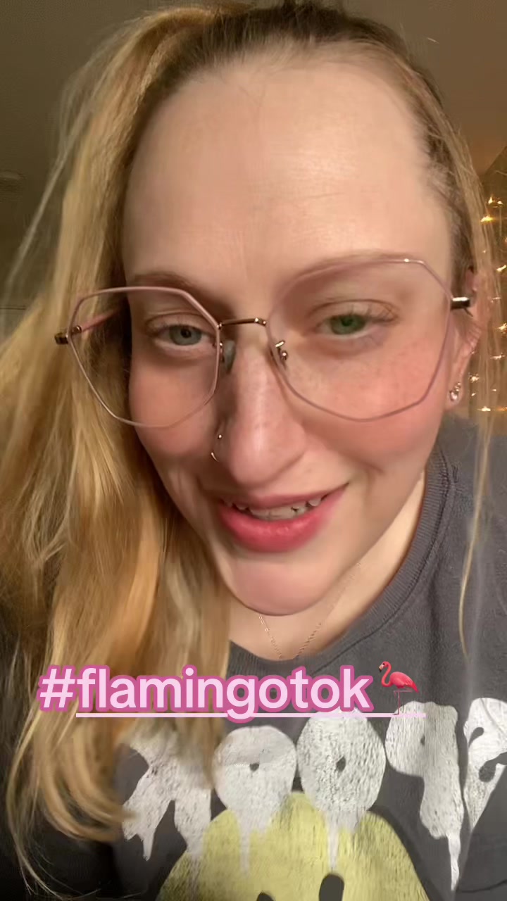 @✨Dani 🦩✨