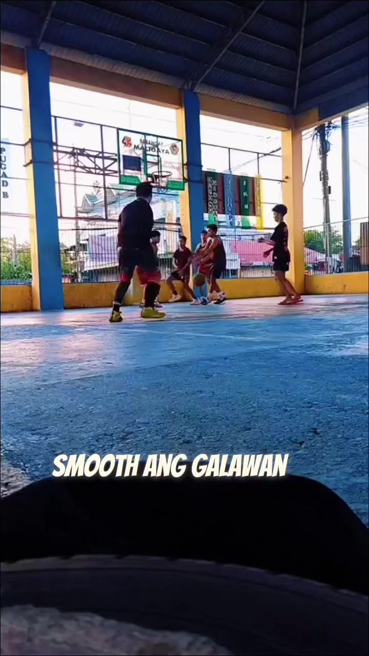 @ONE HANDER💪