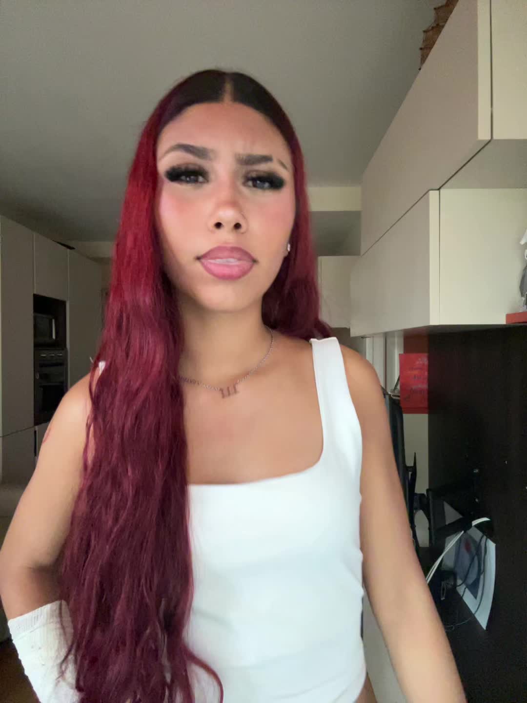 @👹