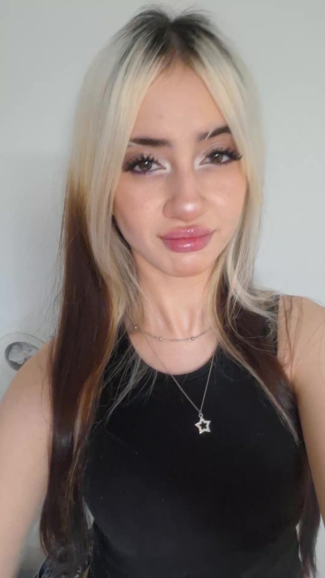 @🐚
