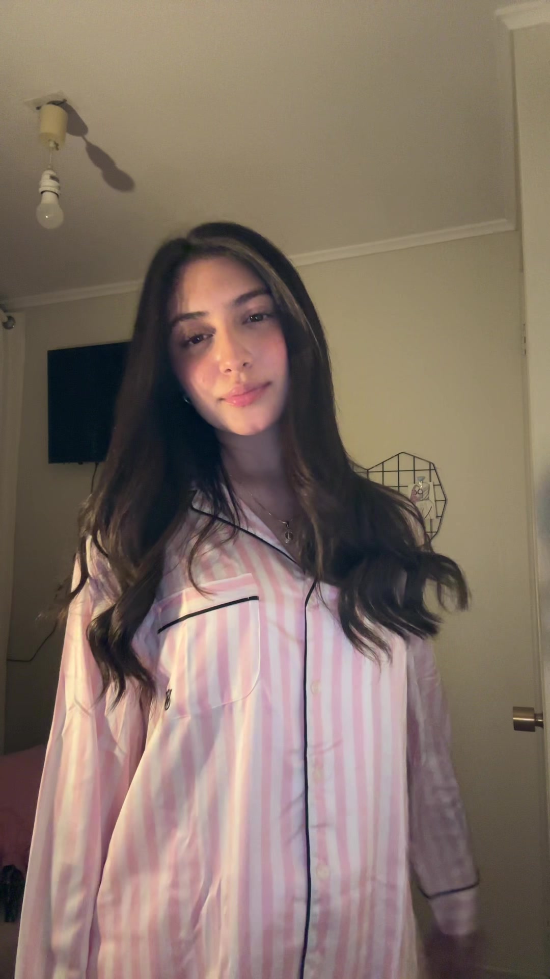 @𝐴𝑛𝑔𝑒𝑙𝑦