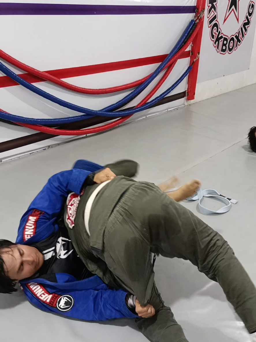 @ZavaletaKickboxing_mma
