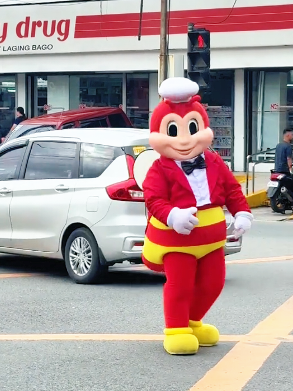@Jollibee Fanatic