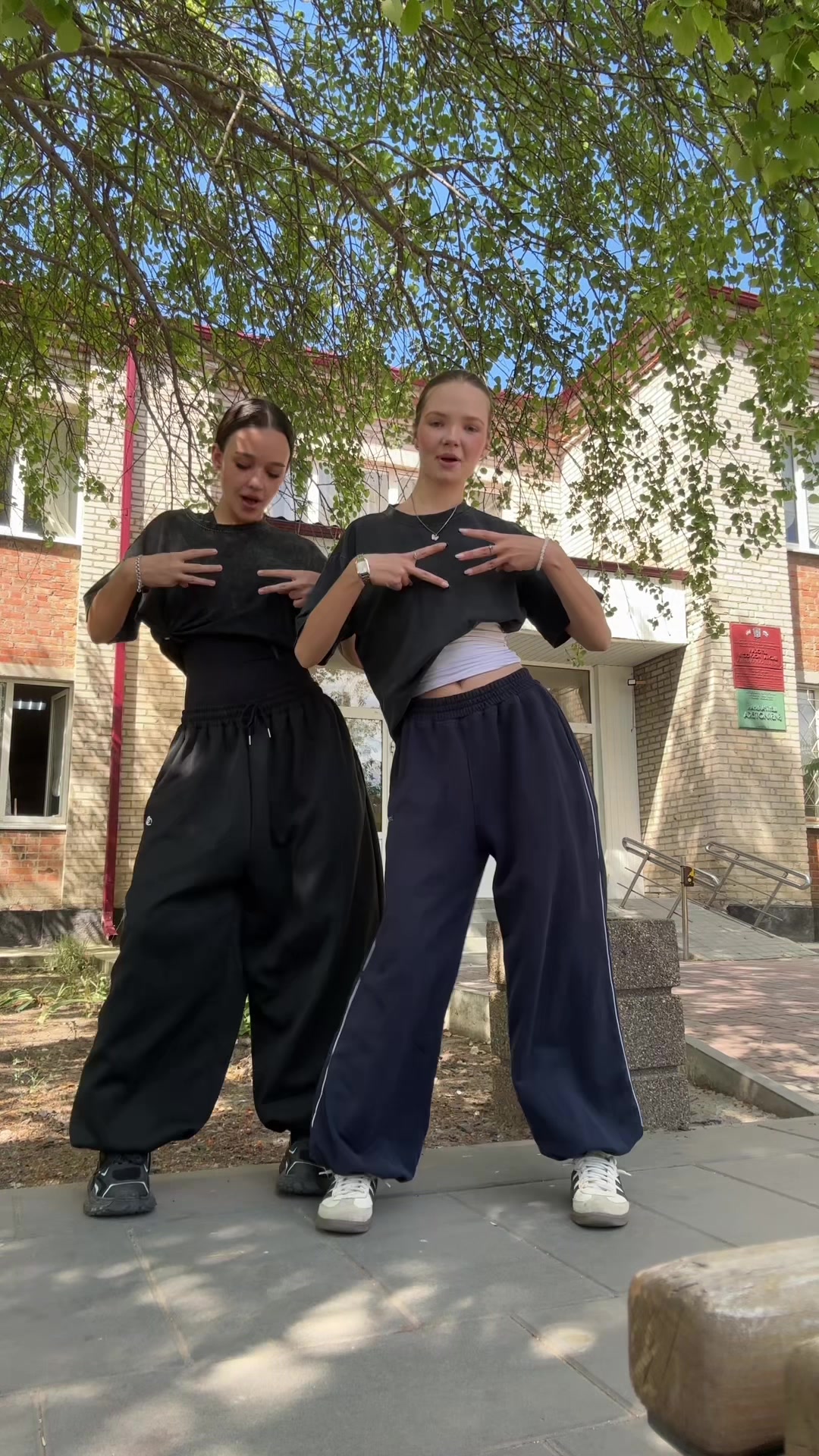 @Черняшка🖤