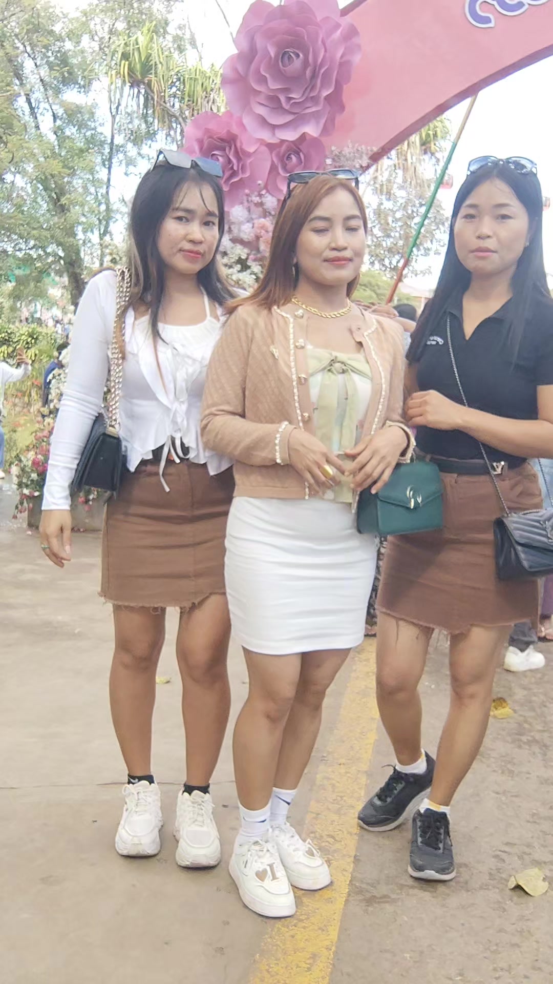 @ေ႐ႊၾကယ္စင္