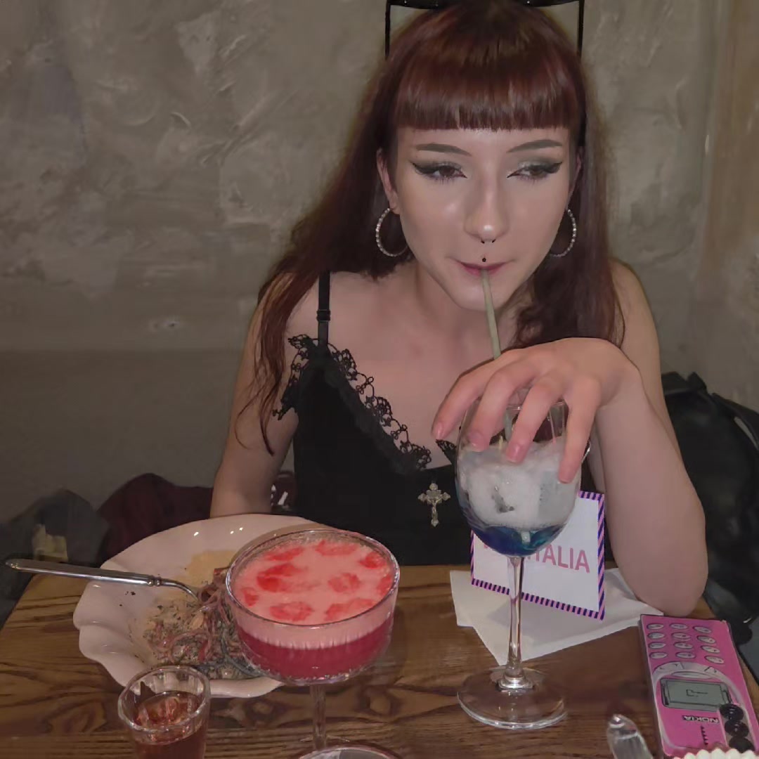 @тарталет👅НАЧИНАЮЩИЙ АРТИСТ