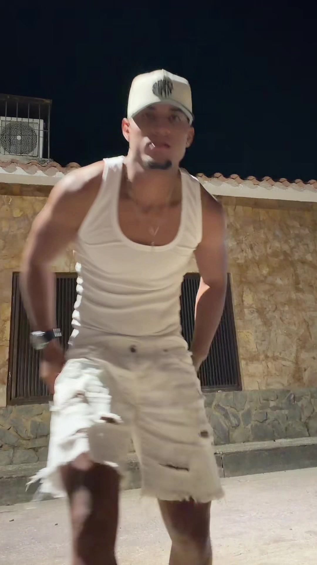 @Luis Ayala
