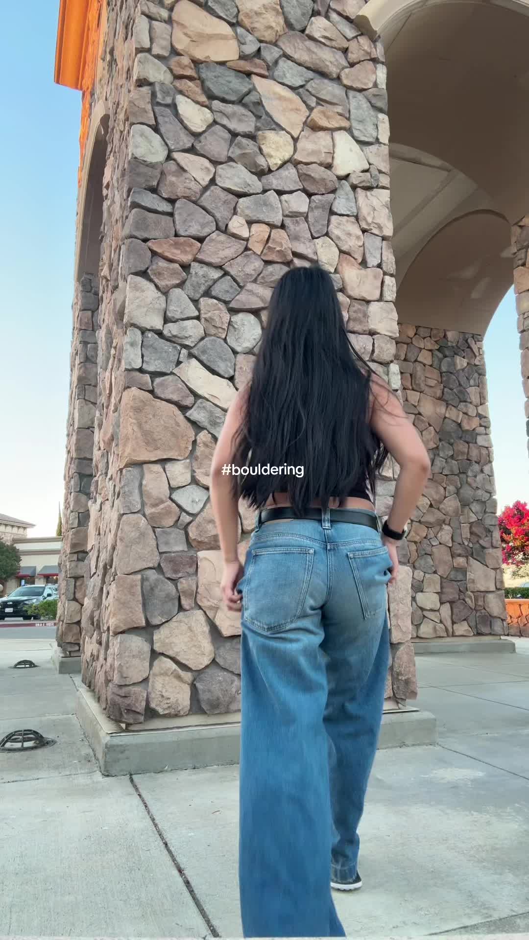 @￼