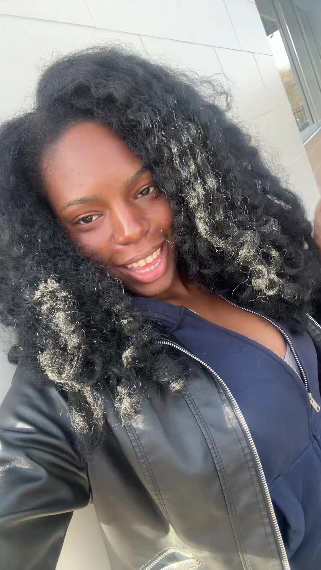 @Nia