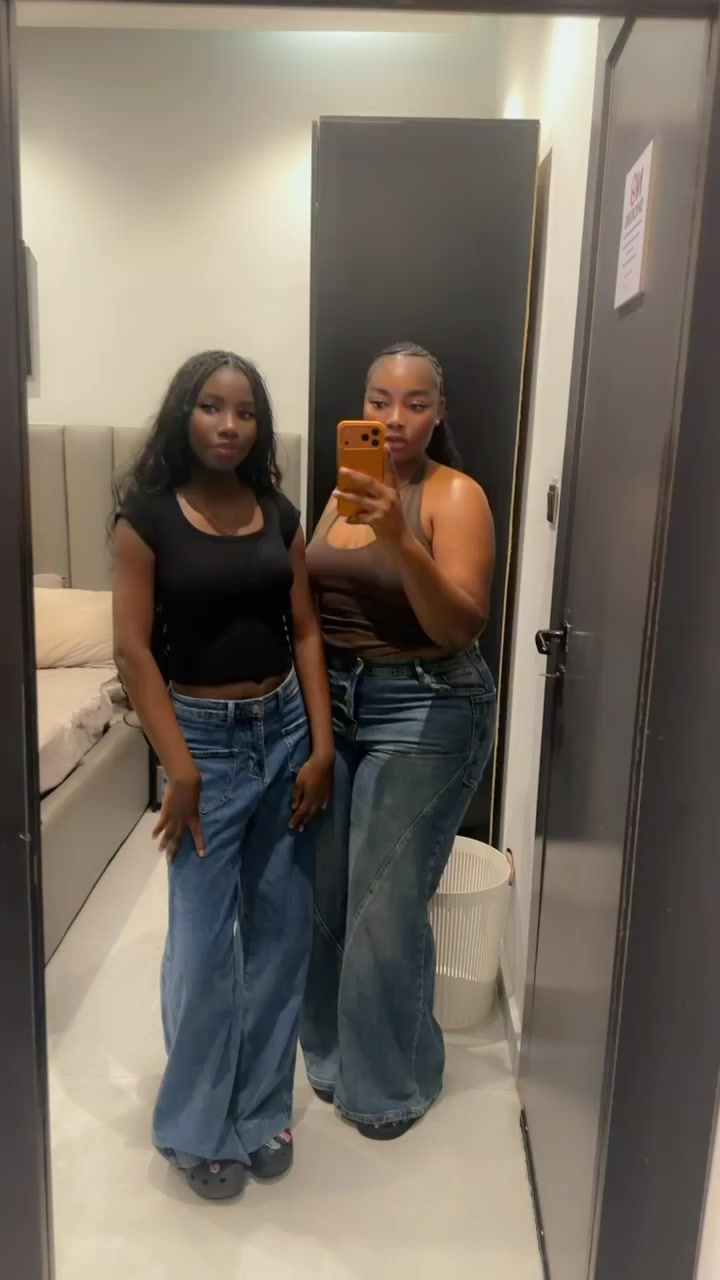 @Amope of lay lay📌