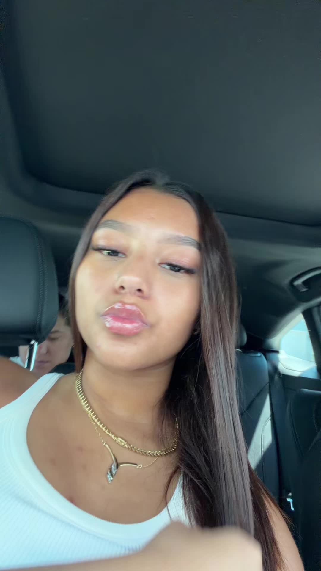 @Theyluvv.jobana