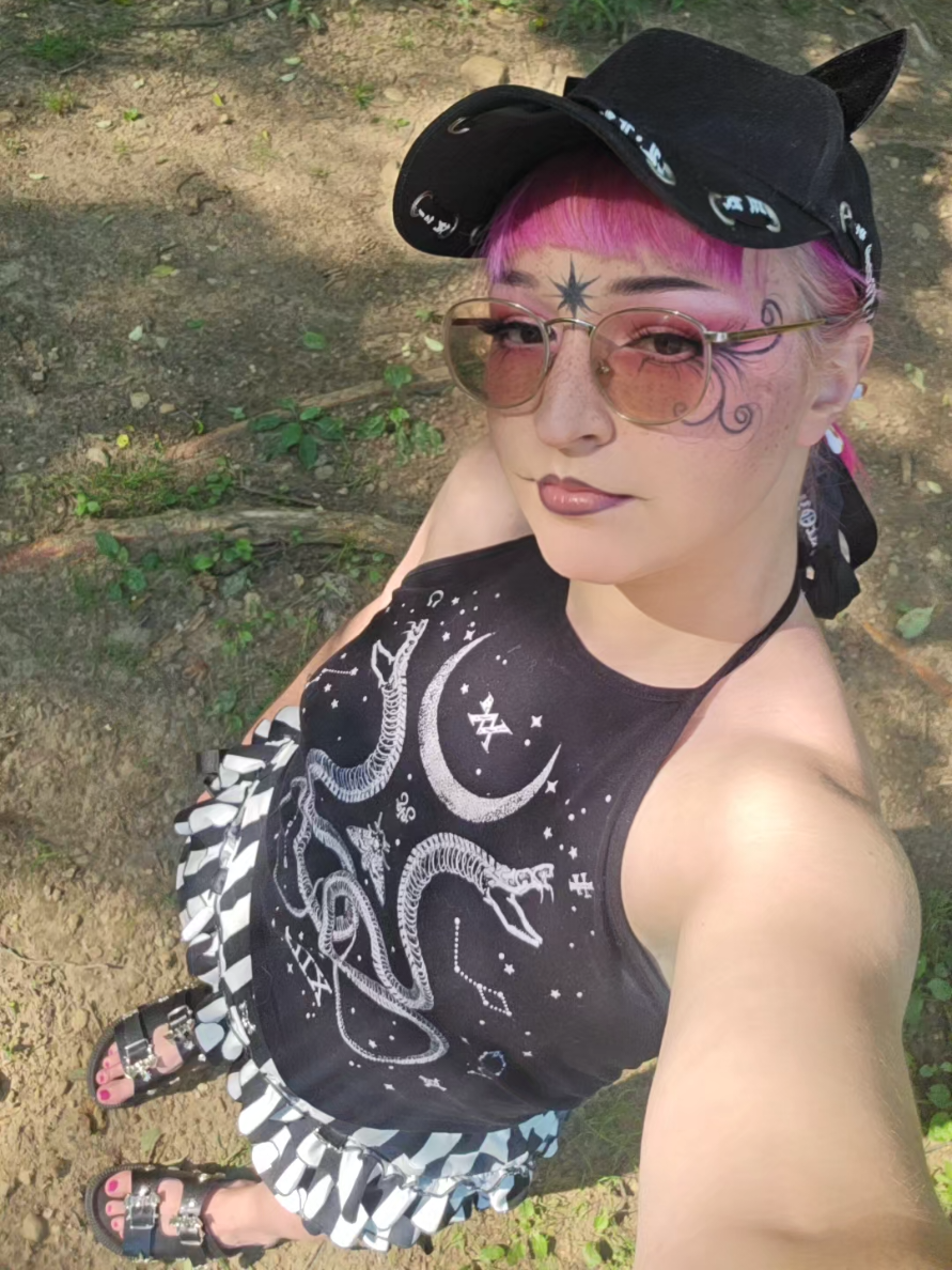 @gothssunshine