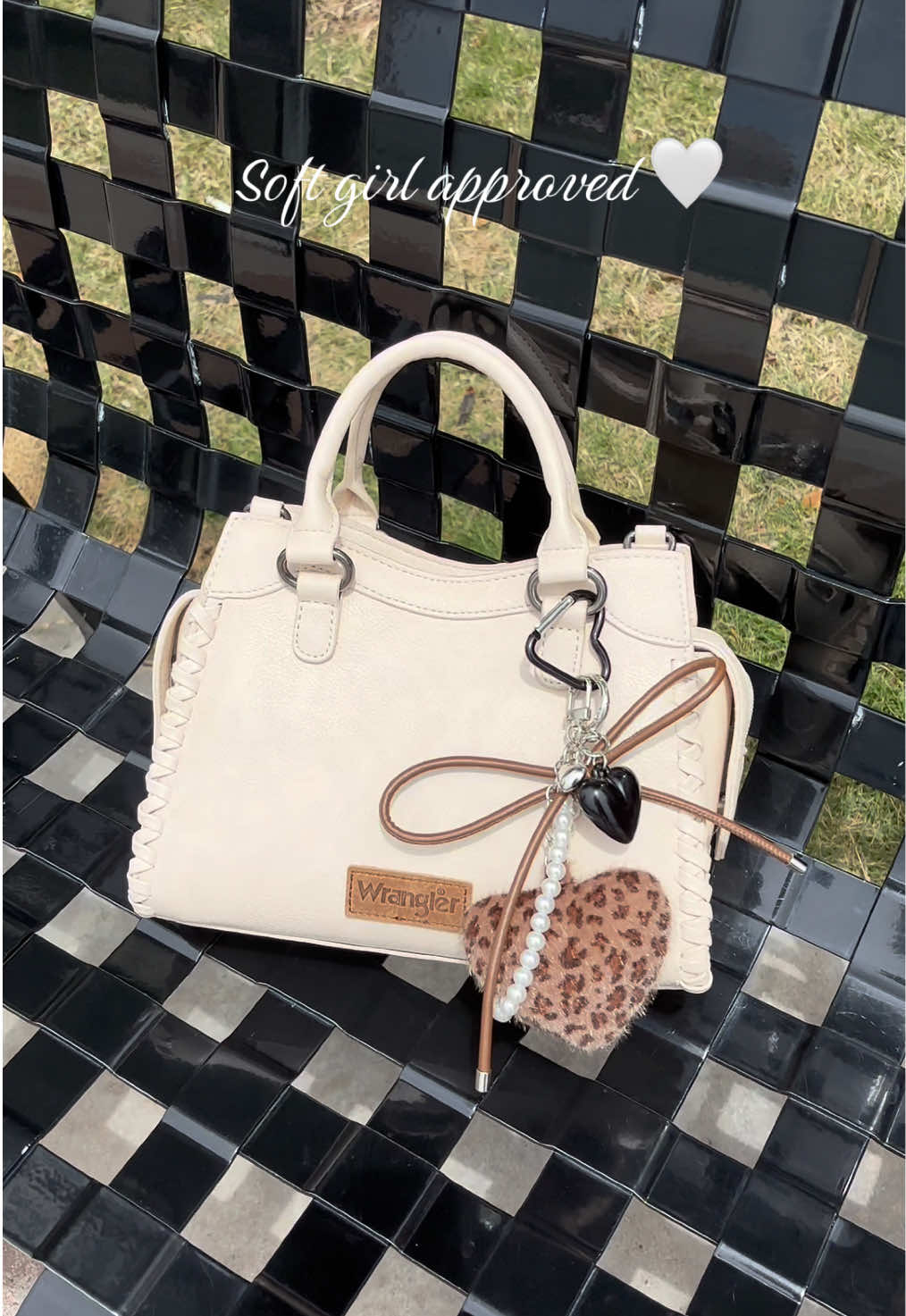 @bagsofthewest