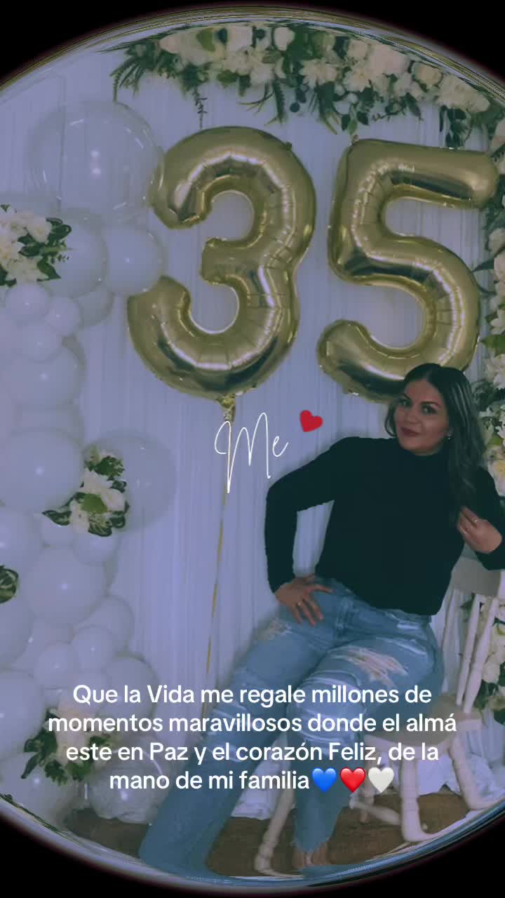 @Anayeli R