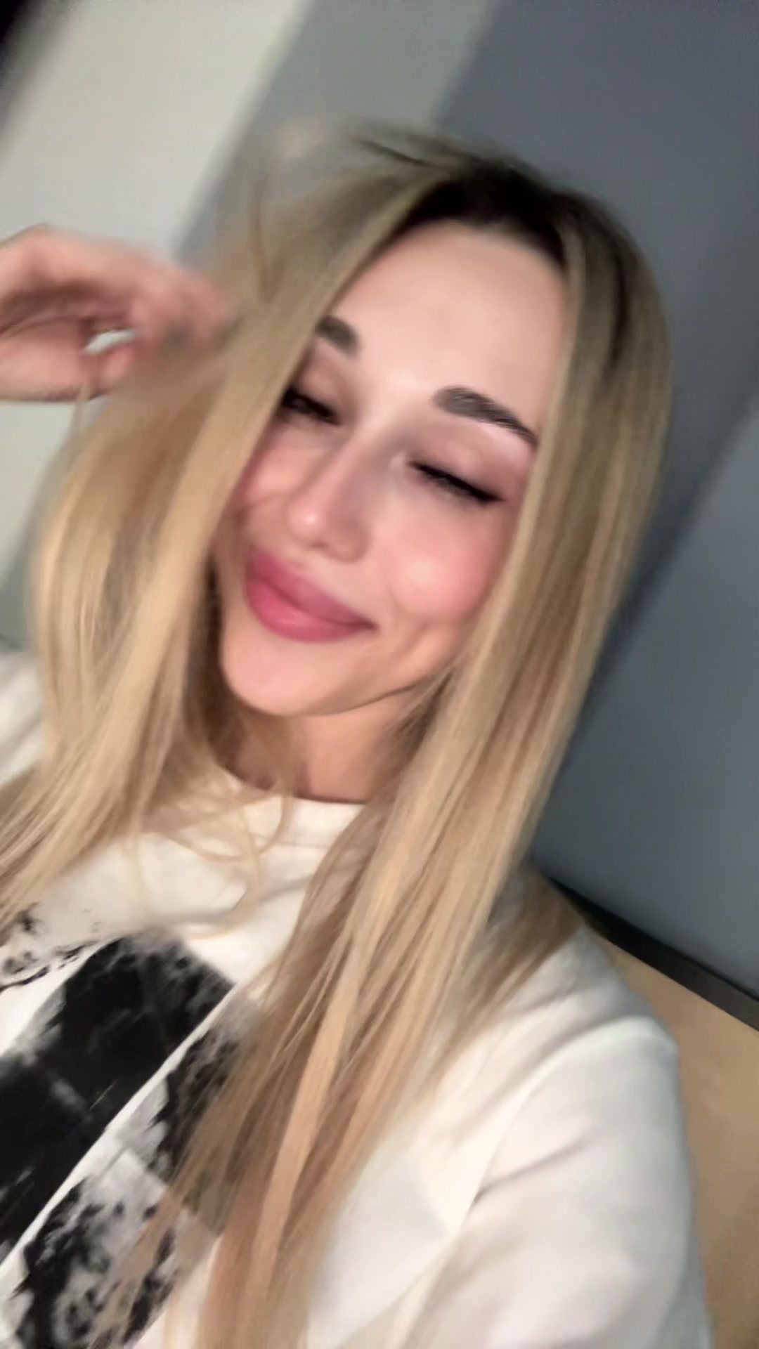 @Evaaa.li