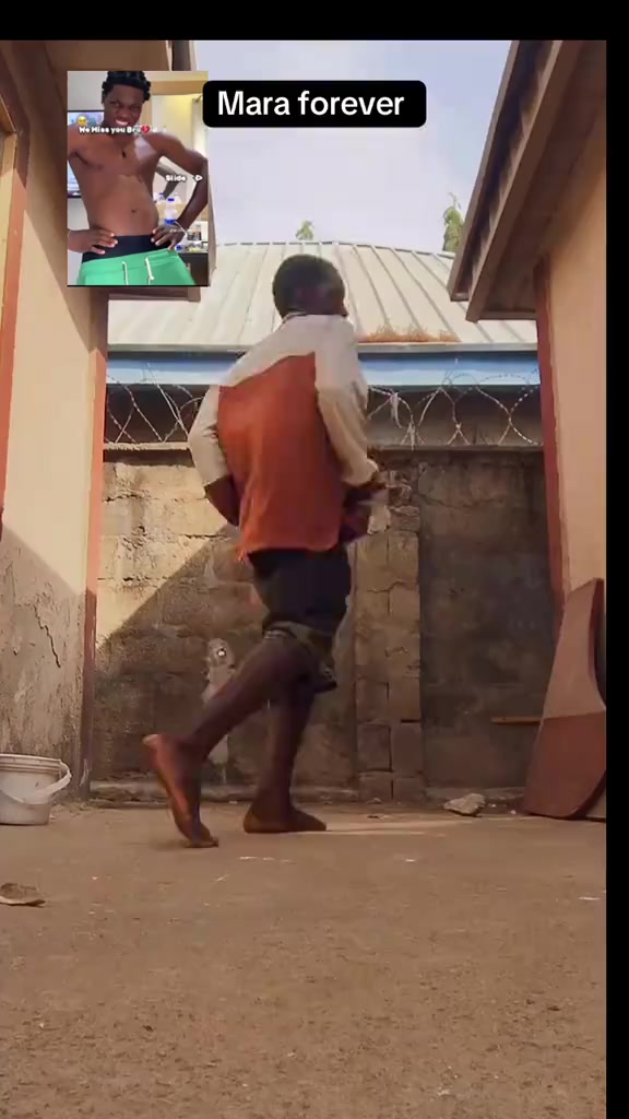 @YOUNG001