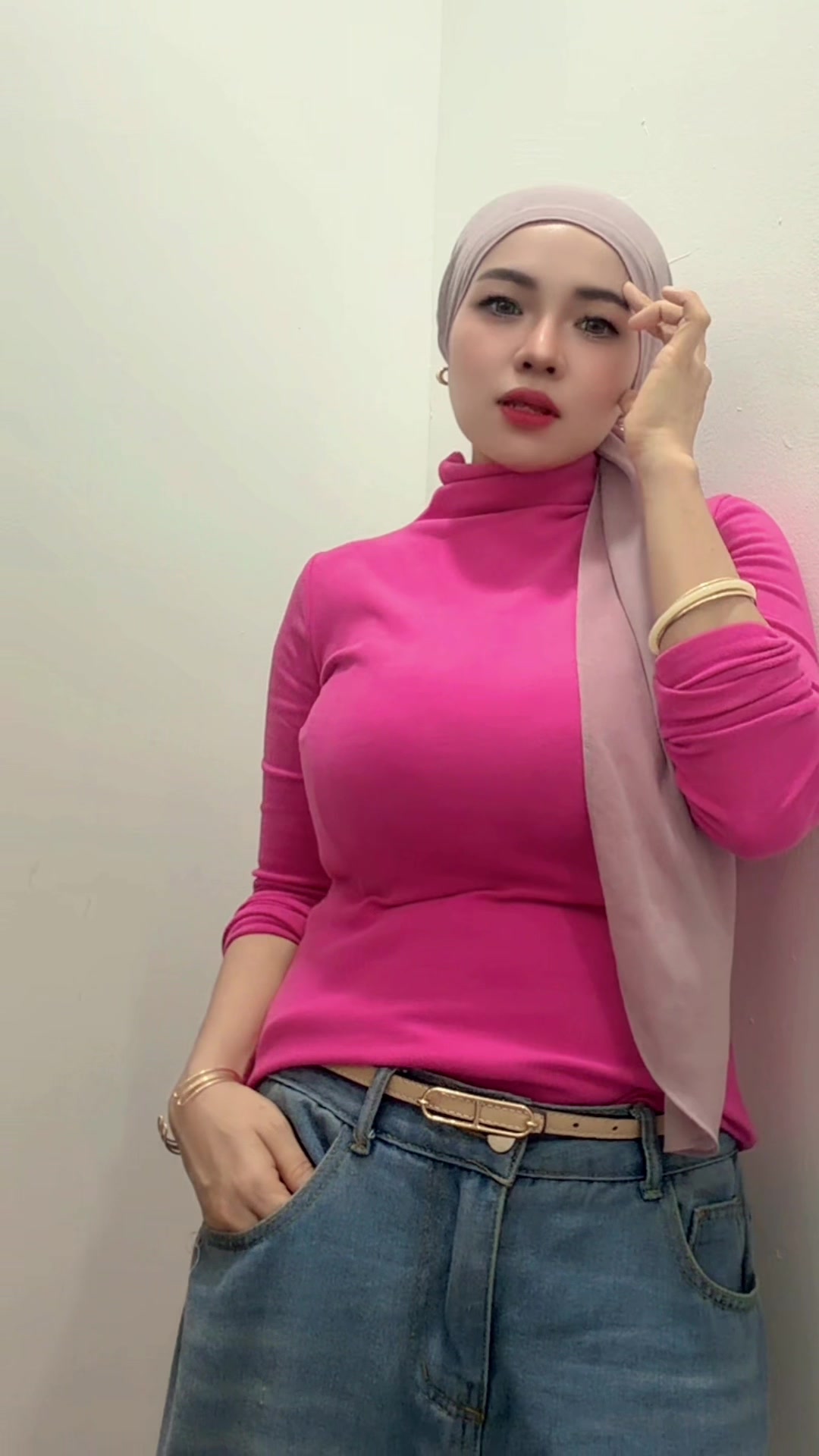 @MiaEmylia