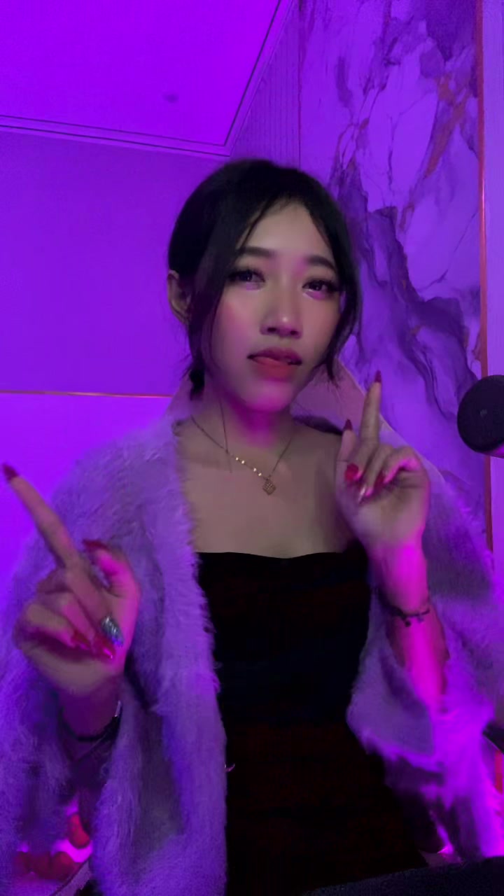 @Moniikhaa🐣