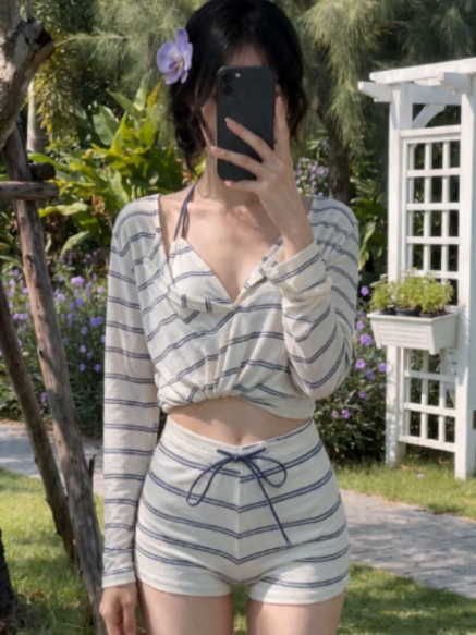 @Bikini Girl