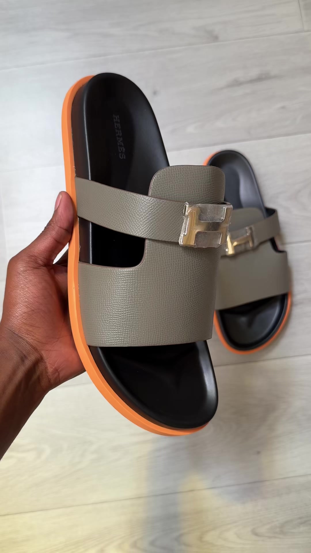 @SNEAKER 🥷
