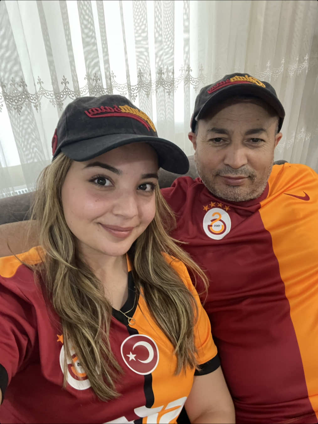 @Kardeleenkocak